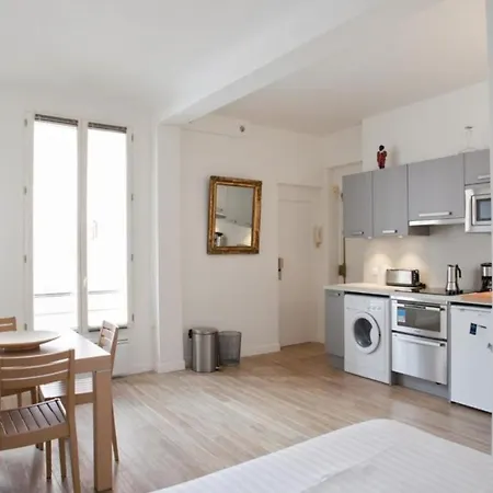 Appt Pour 2 Opera Proximite Olympia By Weekome Apartman